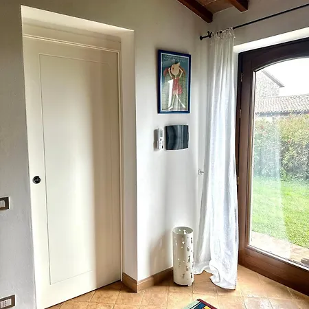 Milva's Nest Botto Apartament